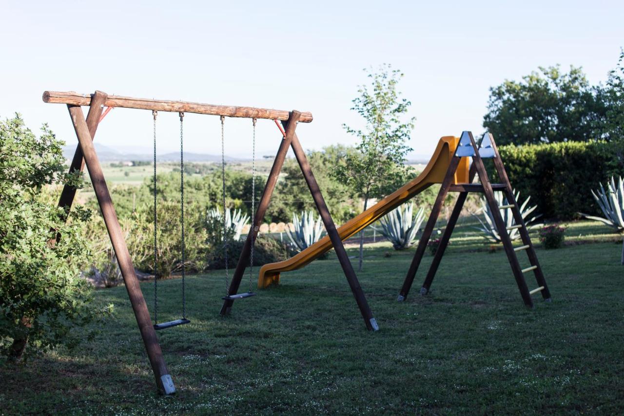 Agriturismo Bio Podere Doganelle Giuncarico Luaran gambar