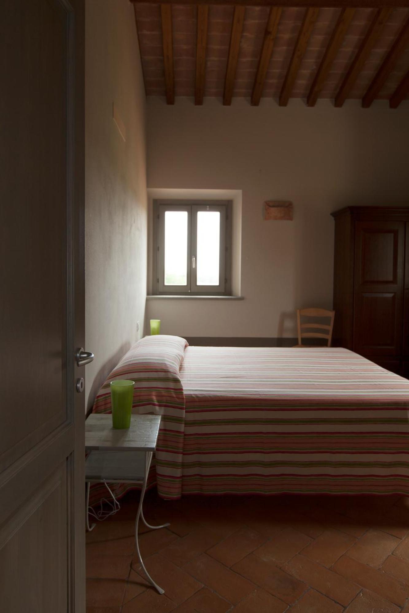 Agriturismo Bio Podere Doganelle Giuncarico Luaran gambar